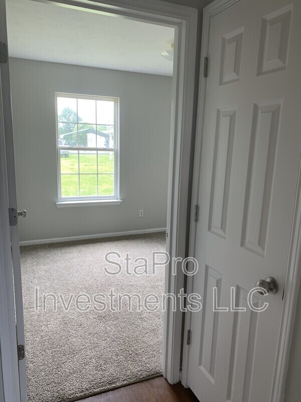 Photo - 110 Village Pl