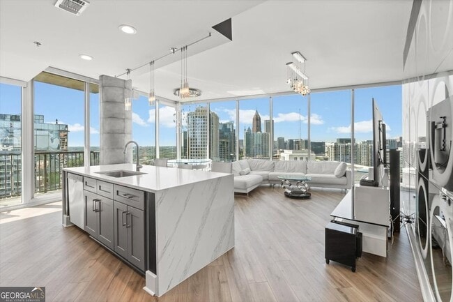 Building Photo - 1080 Peachtree St NE Unit 2110
