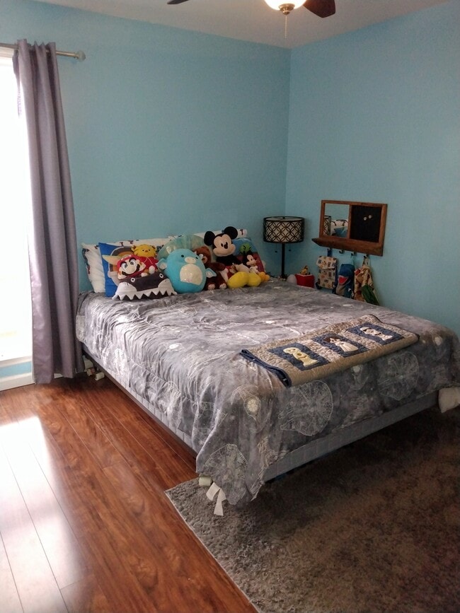 Photo - 8144 Poplar Creek Rd