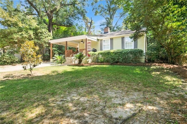 Building Photo - 312 Pineview Ln W Rental