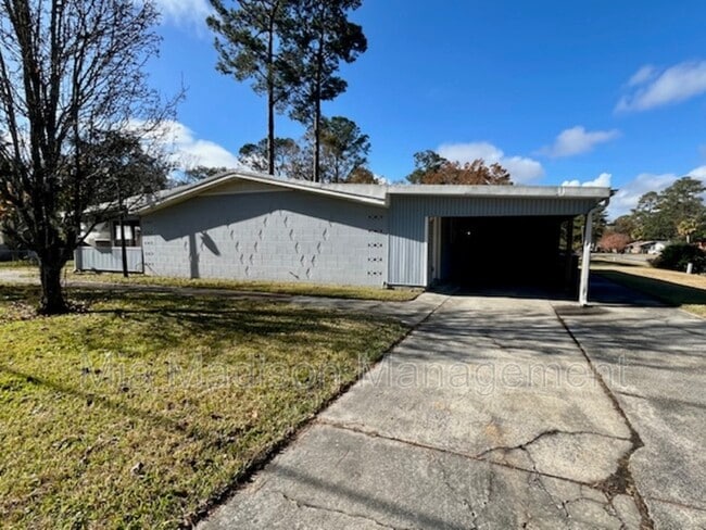 Photo - 401 Woodley Rd