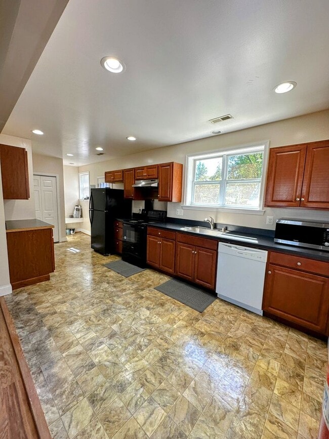 Photo - Rambler in the Town of La Plata