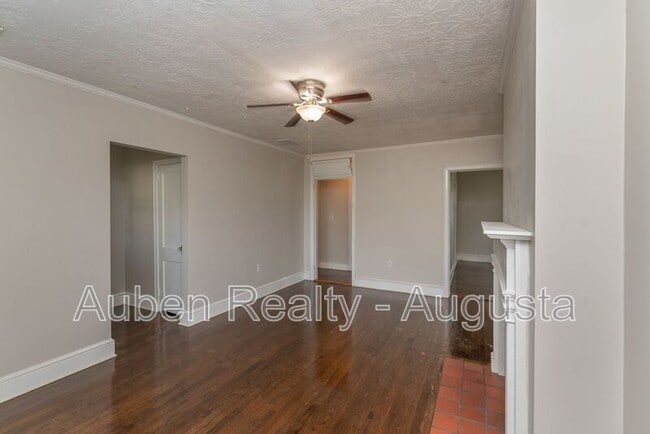 Photo - 2207 Montclair St