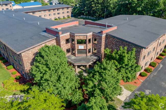 Building Photo - Regent-West Apartments