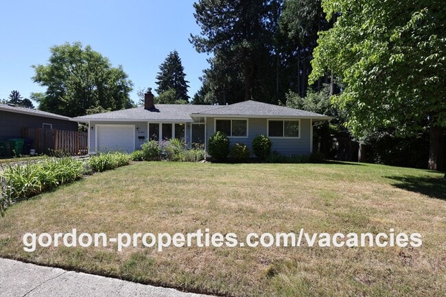 Photo - SE Garrett Dr - Milwaukie 3 bedroom with hardwood floors