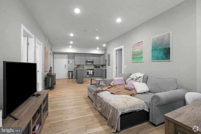 Building Photo - 2621 W Jefferson St Unit 2R Rental