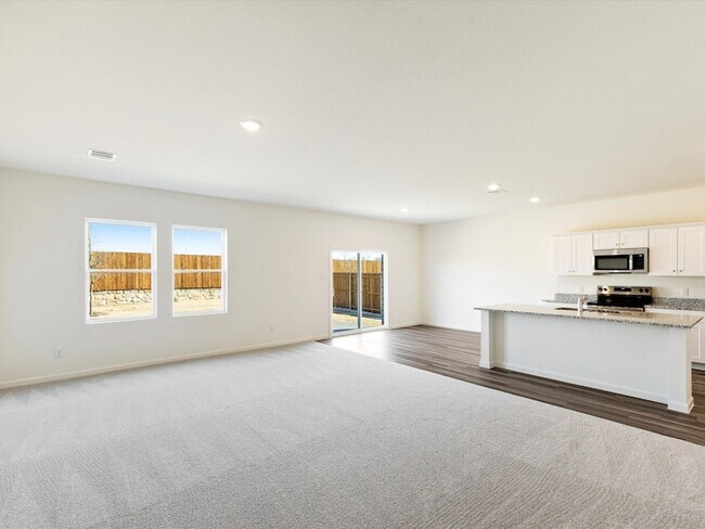 Photo - 2122 Mdw Pk Dr