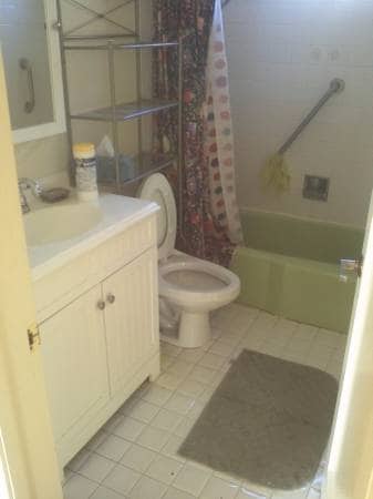 bath room - 1636 Ward Street