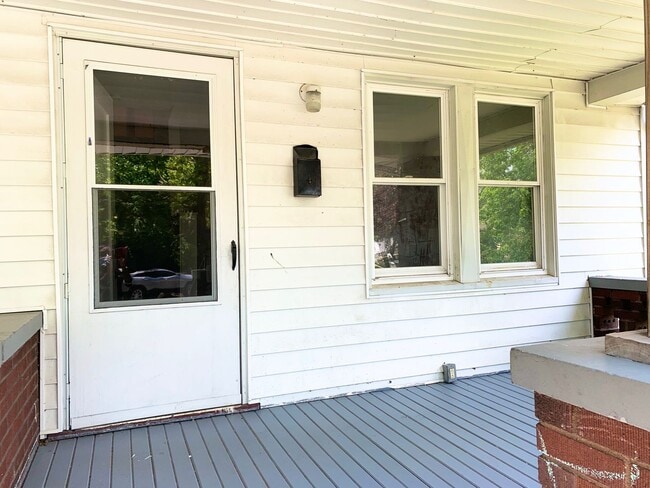 Photo - 1911-1911 E 34th St Unit 1911