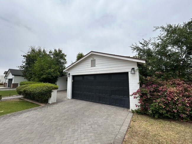 Photo - 4016 E Avalon Dr