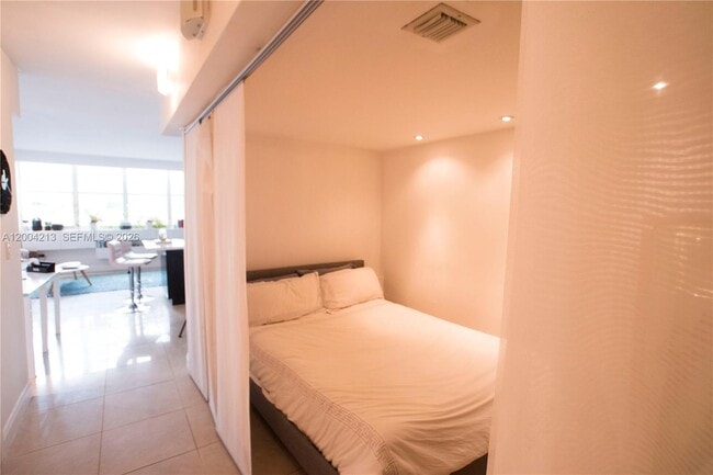 Photo - 801 Brickell Bay Dr Unit 363