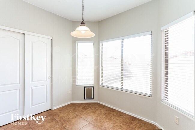 Photo - 8404 S Otis Dr