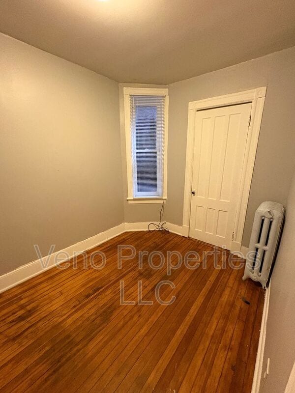 Photo - 594 Madison Ave