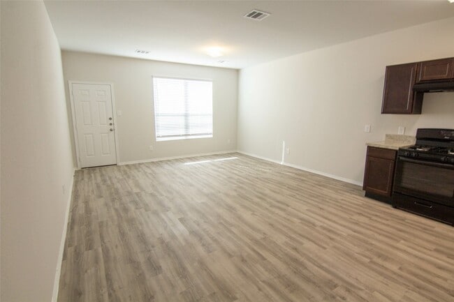 Photo - 18614 Queesborough Creek Rd