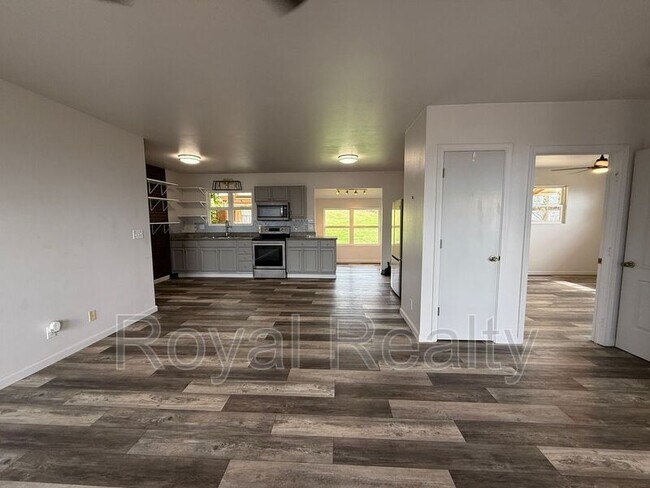 Building Photo - 5435 Lower Kula Rd