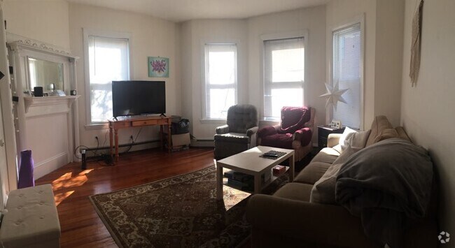 Building Photo - 77 Walnut St Unit 1 Rental
