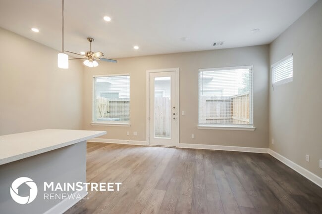 Photo - 5102 Royal Heath Dr