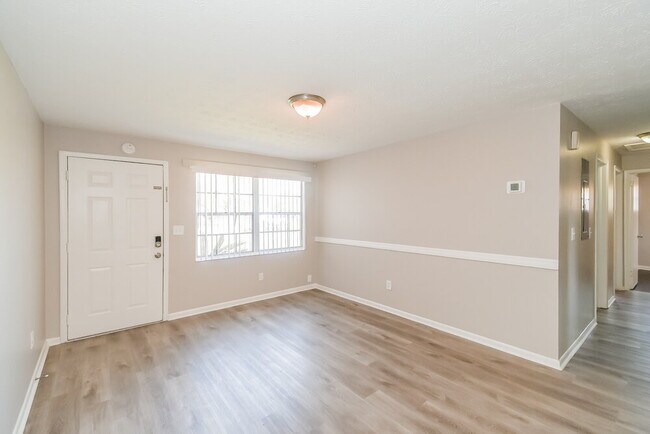 Photo - 5664 Minocqua St