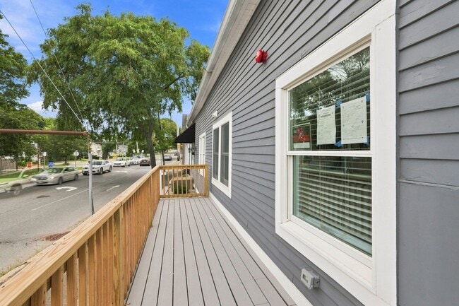 324 Essex St Unit 2