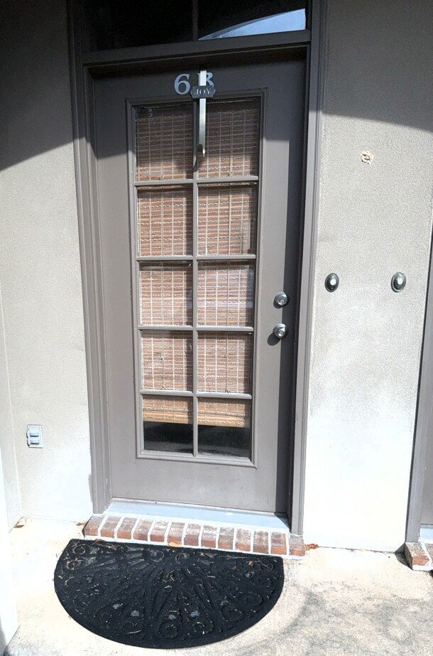 Photo - 1BR/1BA Upstairs Unit with Fountain View in Chatsworth Court! Unidad 6B