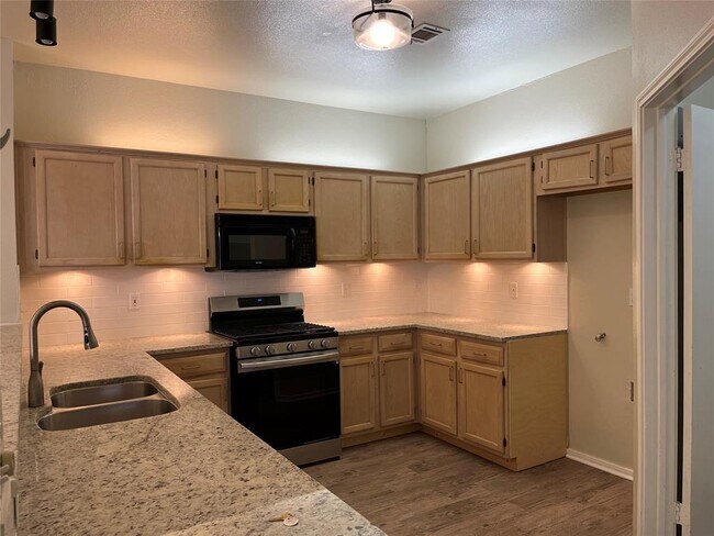 Photo - 813 Black Locust Drive West