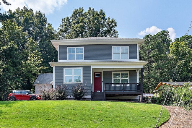 Redfield-Villages-Apartment-Homes-Near-NC-State-616-Royal-St-House-Exterior