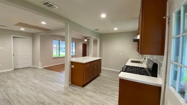 Building Photo - 2406 Rosemead Dr Rental