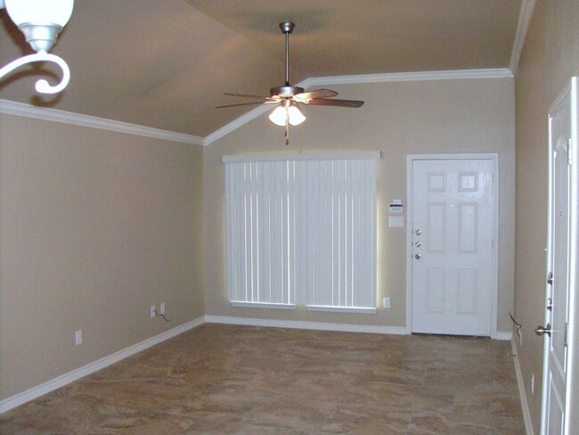 Photo - 3 bedroom 2 bath Duplex off Bunny Trail Killeen