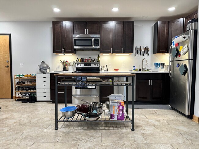 Photo - 137-141 N Franklin St