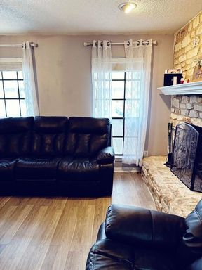 Photo - Half-mile from Downtown Round Rock!!!