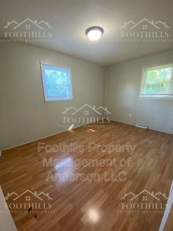 Photo - 202 Kennemore St Unit 6