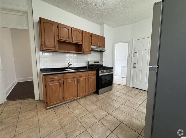 Building Photo - 138 Woodlawn Ave Unit 4 Rental