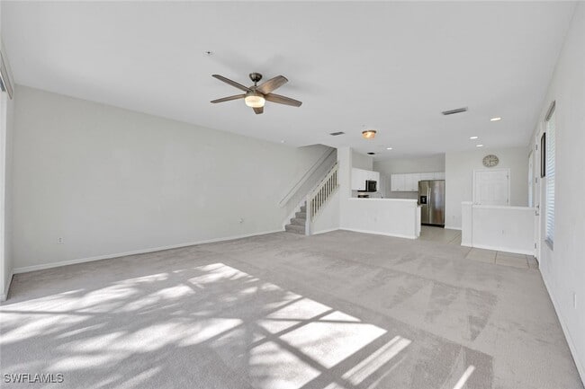 Photo - 1088 Oxford Ln