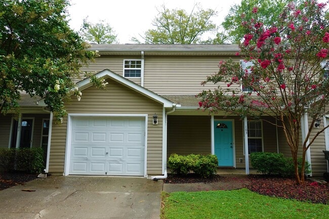 Photo - 103 Middlehouse Way