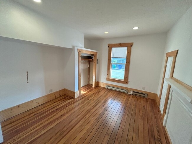 Photo - 702 Progress St NE Unit 1