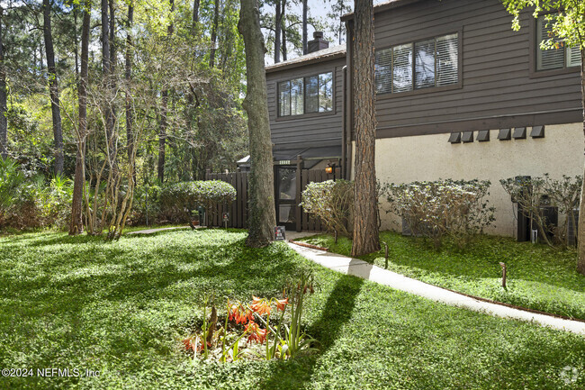 Building Photo - 10347 Big Tree Terrace Rental