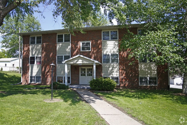 Pius Lane Apartments