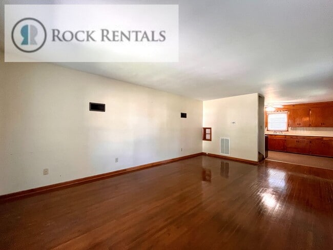 Photo - 718 N Poplar St