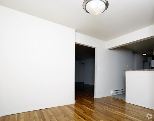 Jumping Brook Apartments For Rent in Neptune, NJ