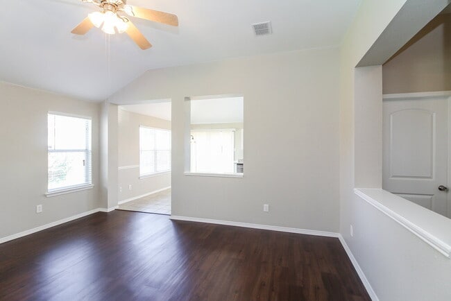 Photo - 709 Gillon Dr