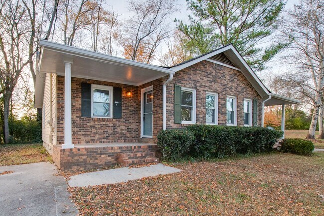 Building Photo - 2705 Wilson Dr NW Unit A