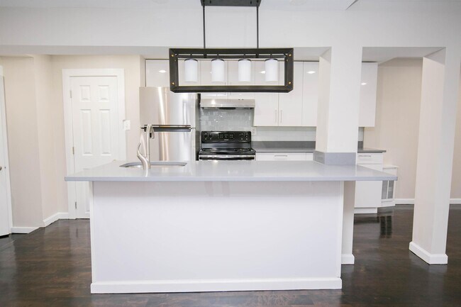 Photo - 927 Pine St Unit 103