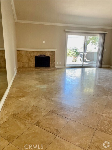 Building Photo - 32 Wetstone Unit 47 Rental
