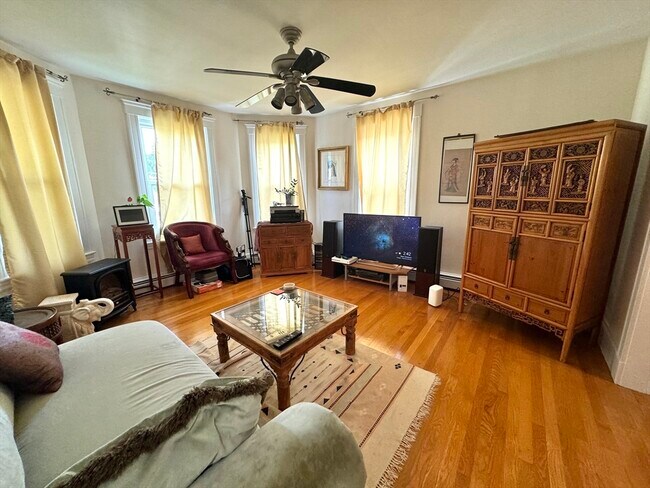 Photo - 24 Madison Ave Unit 3