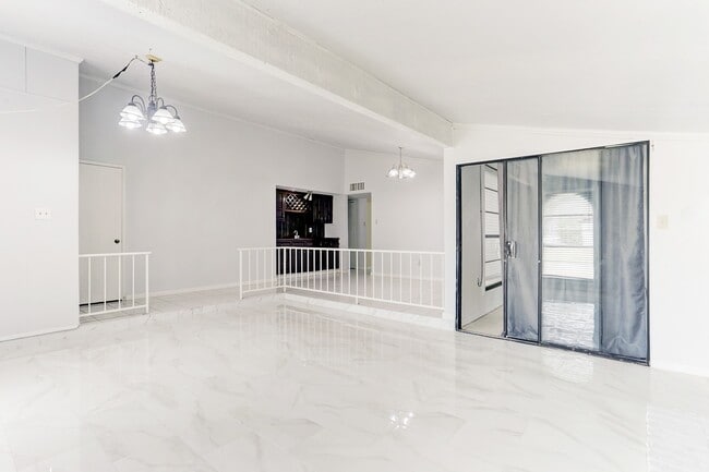 Photo - 15530 Camino Del Sol Dr