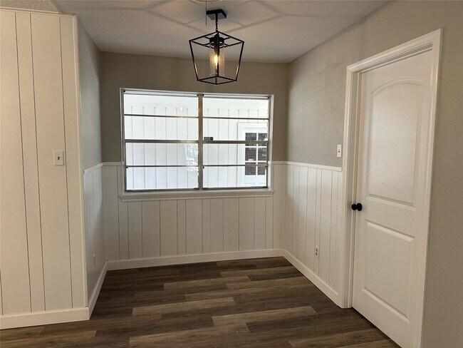 Photo - 4821 Burning Tree Dr