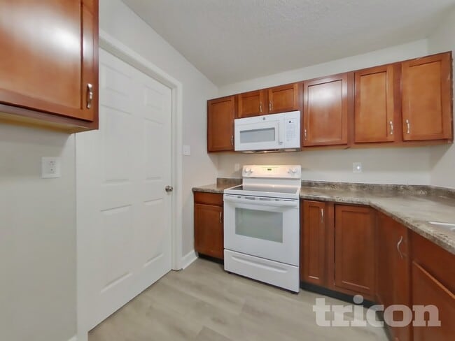 Photo - 2832 Redland Ln