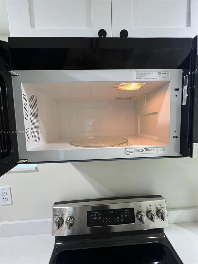 Photo - 1244 NW 32nd St Unit B