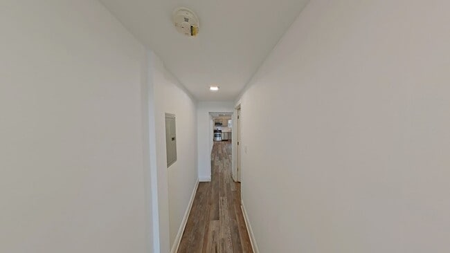 Photo - 610 E 9th St Unit 1