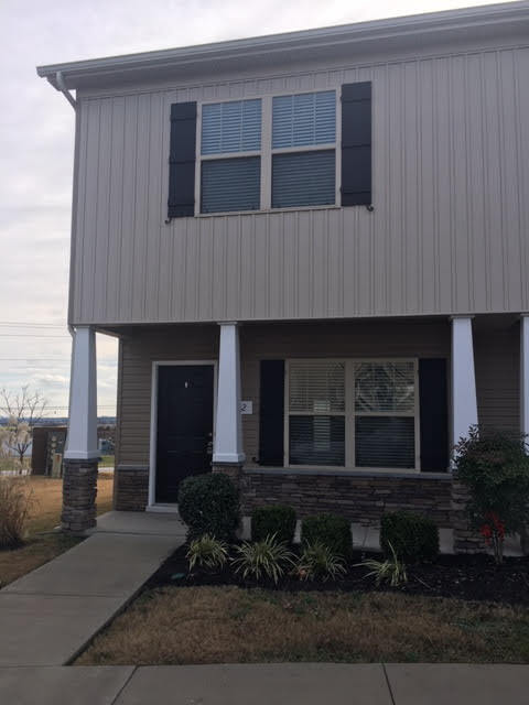 Photo - 832 Lower Park Pl